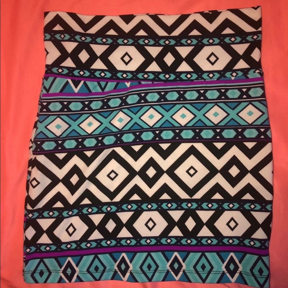 Short maxi skirt